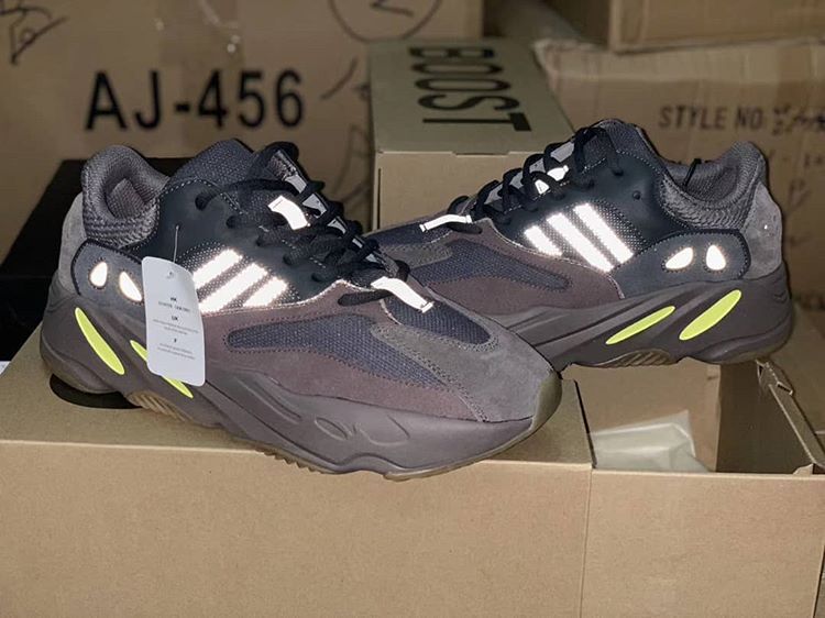 yeezy 700 mauve stock numbers