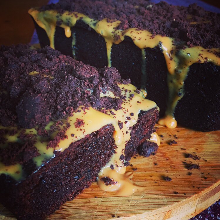 Willis_Cafe's tweet photo. Today’s little sweetie is a rather decadent chocolate and liquorice loaf with Dulce de leche and cookie crumb topping. 
.
.
#soundsweirdtasteslush #cafe #jesmond #liquorice #yum https://t.co/GcfmvAuEaY