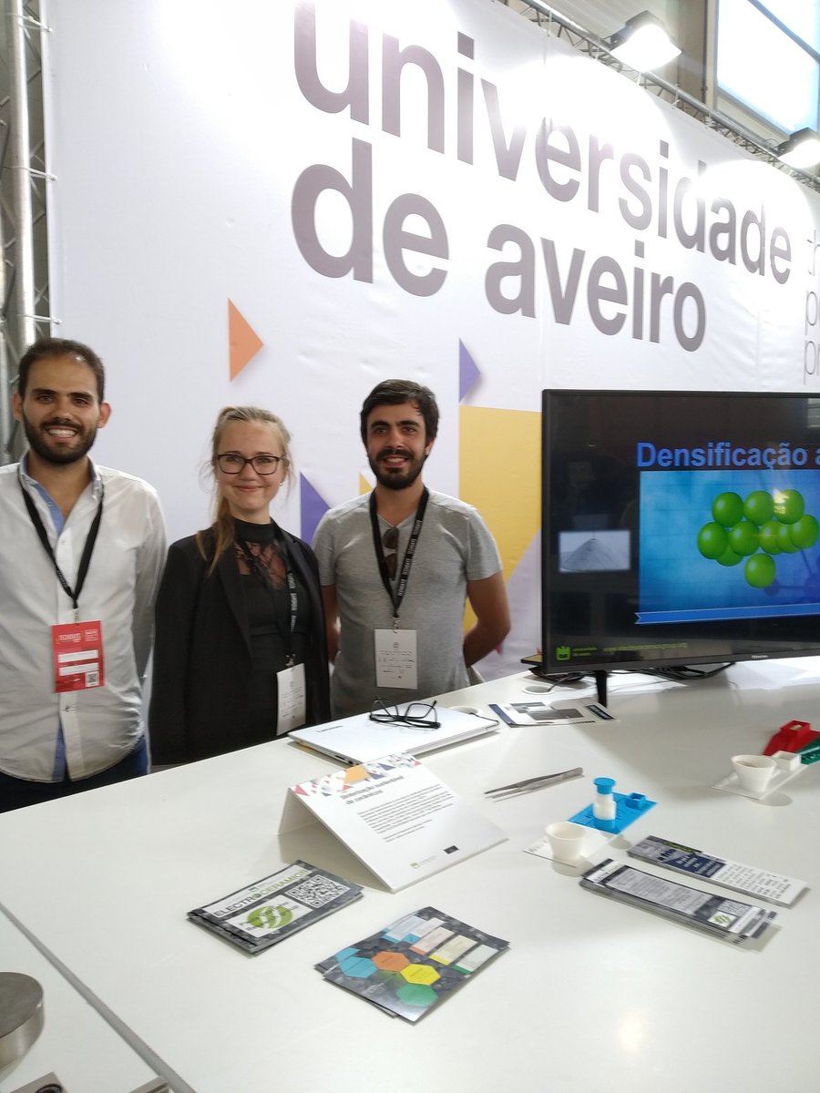 PVelectrocerami's tweet photo. Electroceramics team presenting #flash and #coldsintering at #techdays https://t.co/IcfUNM65RZ