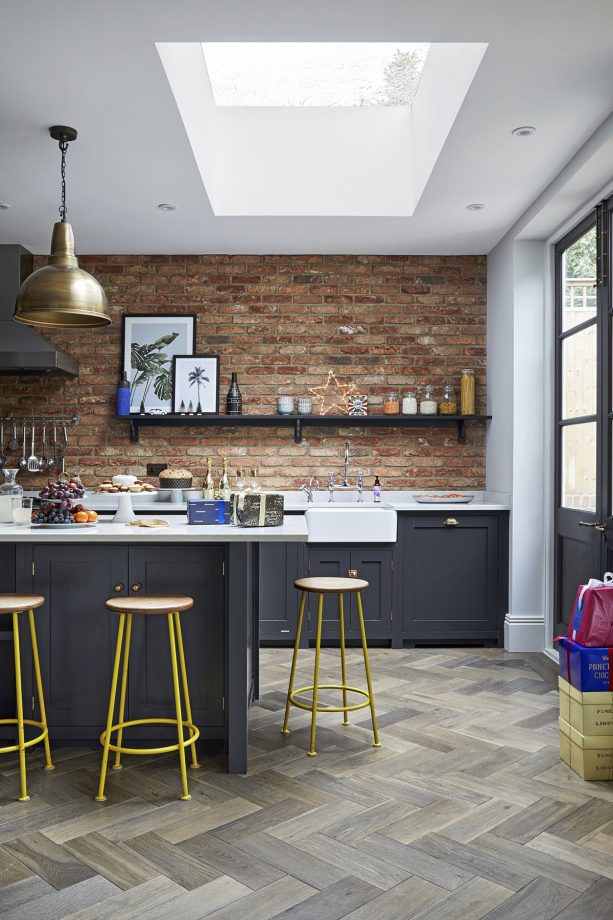 SheerinBespoke's tweet photo. Today's painted shaker-style #Kitchens combine modern, cutting edge appliances with beautiful painted cabinetry. Read this article for #Kitchen colour ideas. https://t.co/1A8PNrbaQe https://t.co/eCGOX972ni