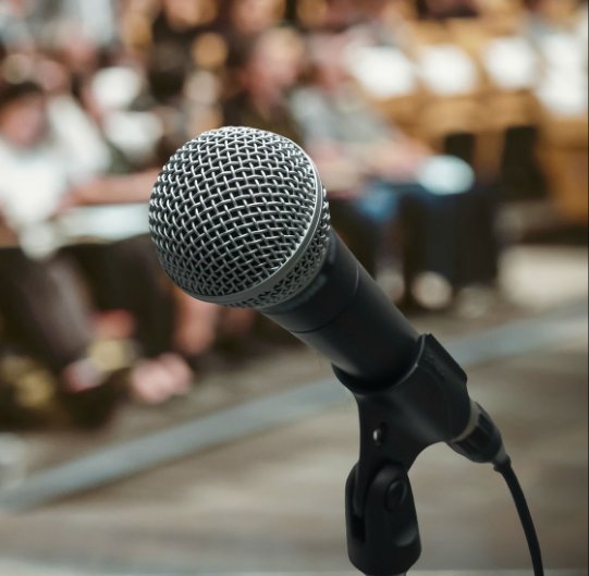 CapgeminiDE's tweet photo. Die Lehrpläne hängen hinterher, müssen Arbeitgeber oder Eltern das auffangen? Unser Kollege @eGovGoebel im Podcast zu den Themen der #informatik2018 @DLF https://t.co/LgDms9vwBP @informatikfest https://t.co/xCYThql9Ex