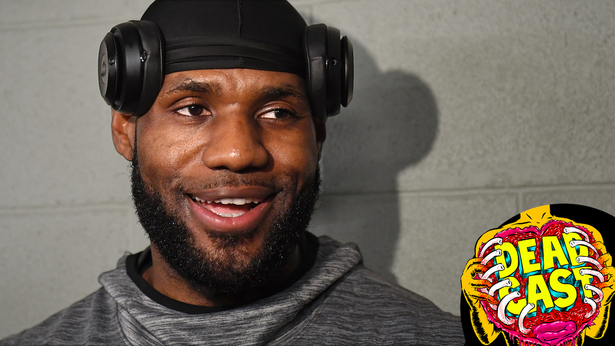 Deadspin's tweet image. Everyone needs to relax with their NBA previews, please. DEADCAST: deadsp.in/NqfDX8K