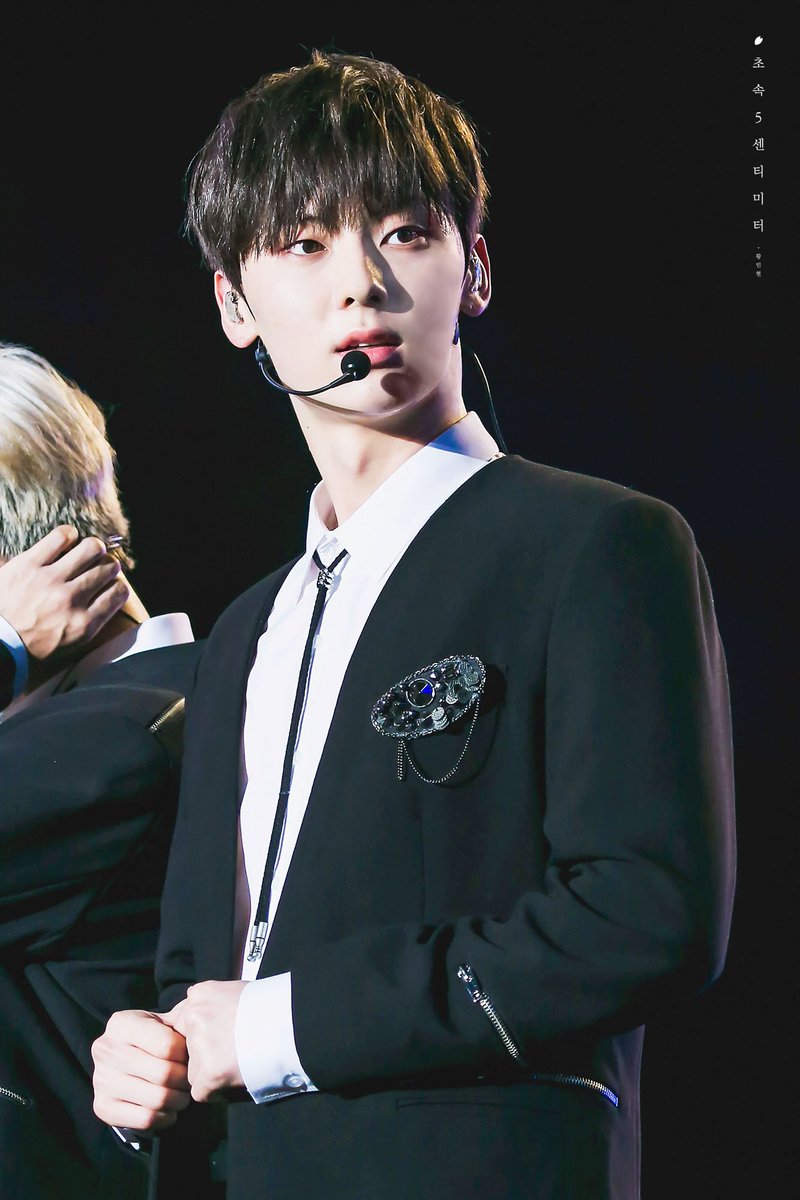 5cm_per_sec0809's tweet photo. 181006 강남 페스티벌

Killing Me Softly 

#민현 #워너원 #MINHYUN #WANNAONE #minhyun #wannaone https://t.co/hjwdPfNoqT