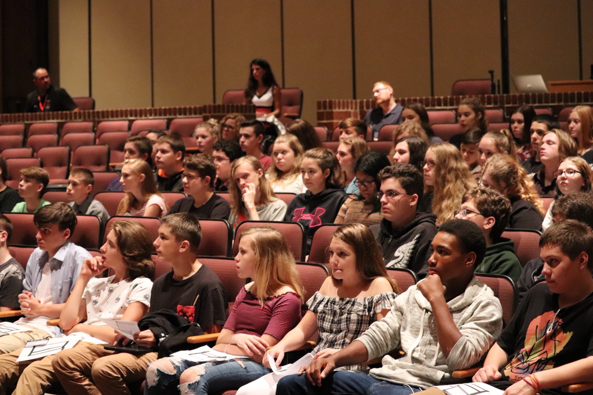 PALaborIndustry's tweet image. Yesterday, @PADeptofEd + Secretary Oleksiak sat down to talk to the students at Blairsville-Saltsburg School District’s Career + College Readiness Expo about the variety of job training + career education #PAsmart has to offers for their success in the #PAworkforce.