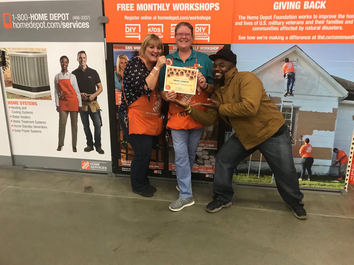 Shelly hits her 3 year milestone... hip hip hooray #oneteamonedream