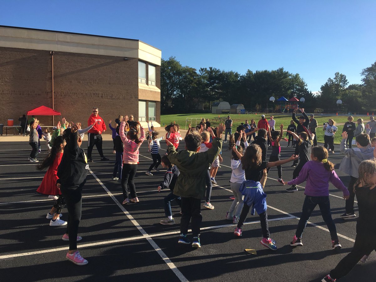 CubRunMarkham's tweet photo. Cub Run-a-Thon fun! https://t.co/cCdxn9rfjj