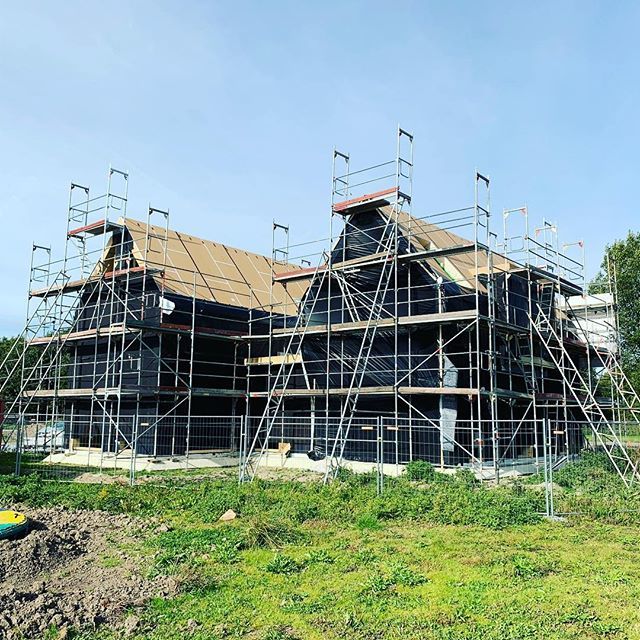 StudioM_NL's tweet photo. In Almere #Oosterwold staat de #houtskeletbouw inmiddels. https://t.co/8Snt4L4MeB https://t.co/Noj2V9Q7tP
