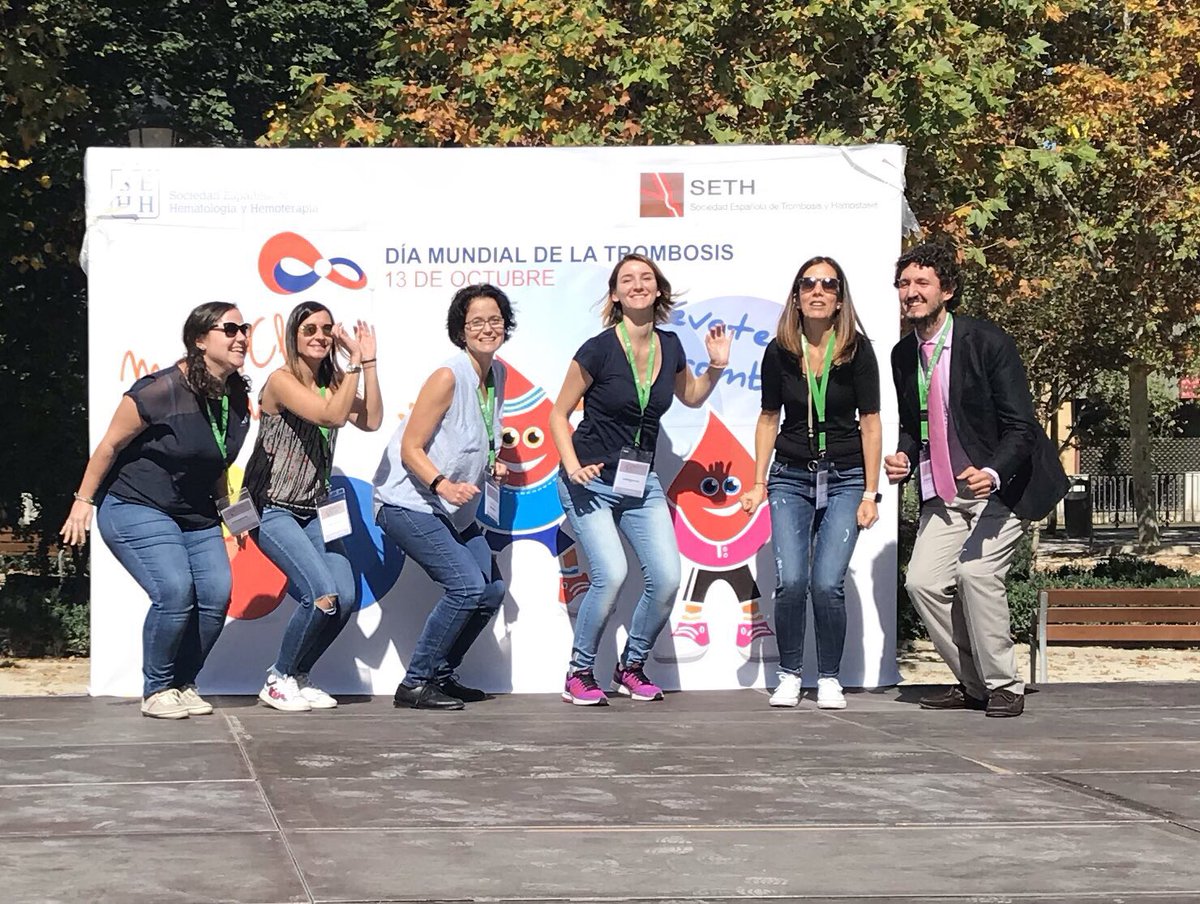hematosantpau's tweet photo. A punto de #saltaporlatrombosis #mueveteporlatrombosis en modo caganer desde El Paseo del Violón #Sehhseth18 https://t.co/FF6hX7fcvd