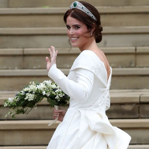 How beautifully regal does Princess Eugenie look on her wedding day to Jack Brooksbank at St. George's Chapel in Windsor today.#RoyalWedding2018