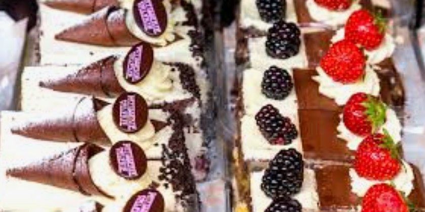 EvokeClassics's tweet photo. We do love a bit of #PatisserieValerie who doesnt?
But this looks like its gone from #bakeoff to #rakeoff just sayin'
@MinxGenie @speckledhenry @spectator https://t.co/2N0N4tQQOS