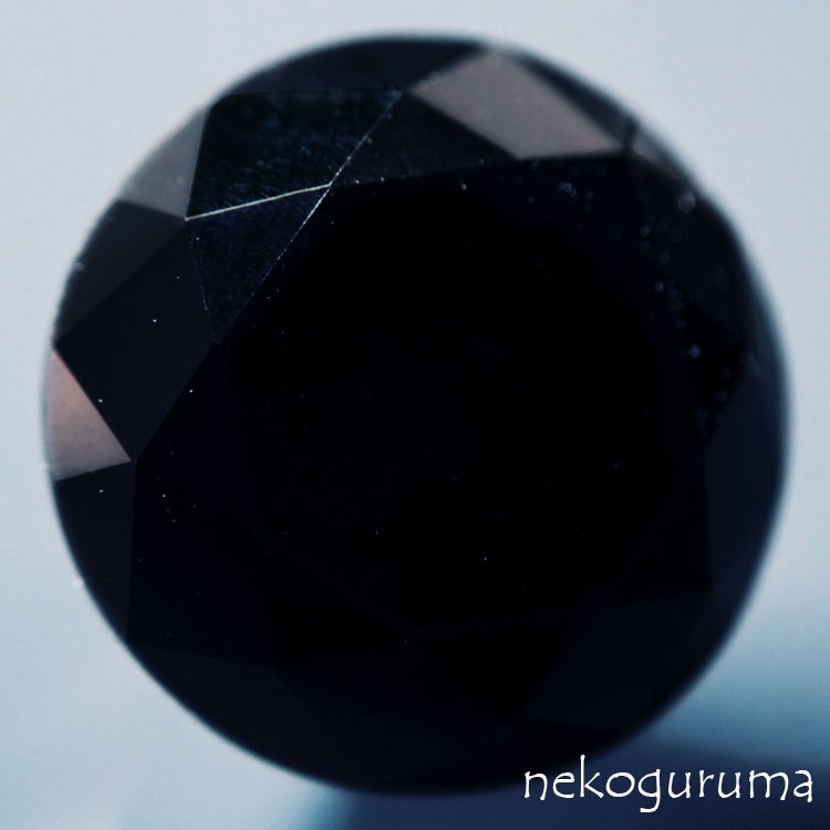 不透明の宝石ですが雰囲気でファセットカット！ 鉱物名：天然