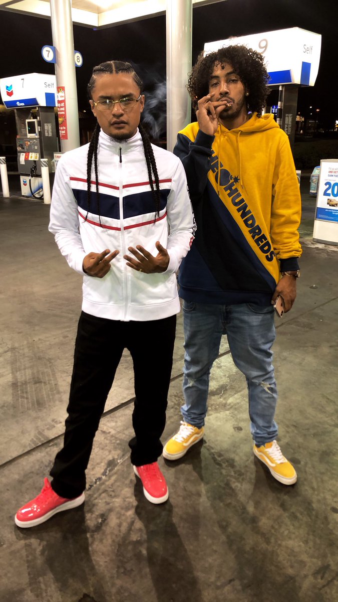 SkateBoard_Papi's tweet photo. Spudd Webb N John Stockton https://t.co/drTJ1IfTWG