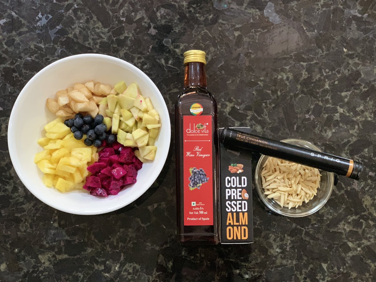 OlixirOils's tweet photo. #TeamOlixir’s foodie Pushpak’s favourite fruit salad, made with dressing of Cold Pressed #AlmondOil and Red Wine Vinegar, seasoned with Sliced Almonds and Cinnamon. #OlixirGourmetOils #ColdPressedOils #FruitSalads https://t.co/SfnvYxN2l3