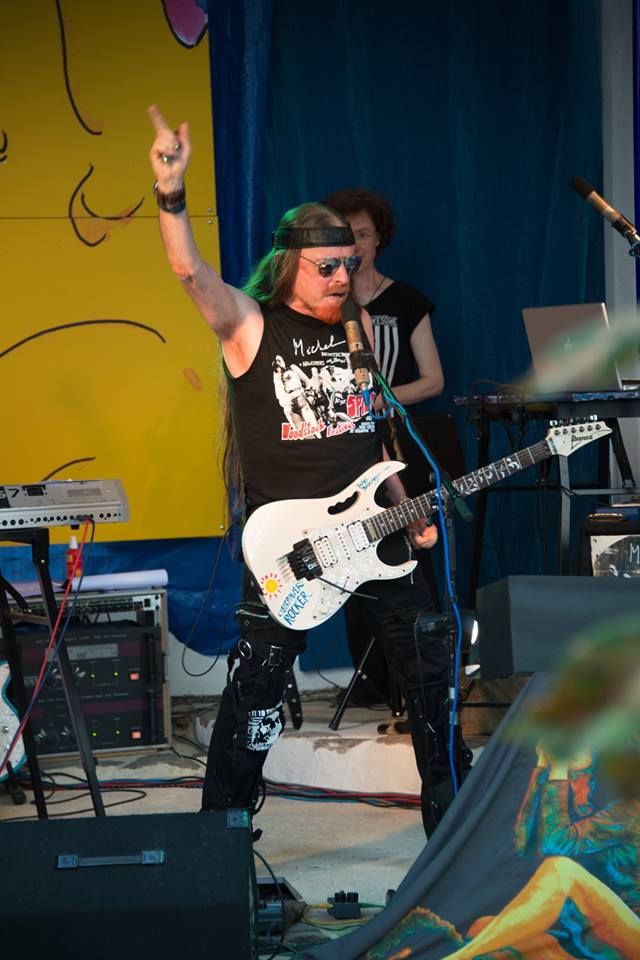 #Listen Michel #Montecrossa &amp; #Mirakali Friday Tunes wp.me/paKe4-6nx <a href="/sgaparwezi/">Syed Gulzar Ahmed Parwezi</a> <a href="/annabelle_ruah/">Annabelle Ruah</a> <a href="/ejlazar/">Retweet🔁R🔁Us</a> <a href="/mhall55nine/">Michael Hall</a> <a href="/Hundjavelen/">Dan Magnus Lundgren</a> <a href="/JNSenoValente/">JNValente</a> @lebalzin @JustWilliamT <a href="/RobertoMinin/">roberto minin</a> <a href="/MusicIntervMag/">musicinterviewmagazine.com</a> <a href="/BetweenTheSun/">Anna Le Doux</a> #songwriter #Electronica #Cyberrock #BobDylan #Mirapuri