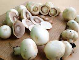 Nate_D_Stone's tweet photo. White button mushrooms inhibit the aromatase enzyme, aromatase turns #testosterone in the body to estrogen they are also a good source of #vitmainD which increases T making them a #testosteronebooster Eat more mushrooms to increase T &amp; reach #fatloss &amp; #muscle goals https://t.co/Pn1Q0kW69h