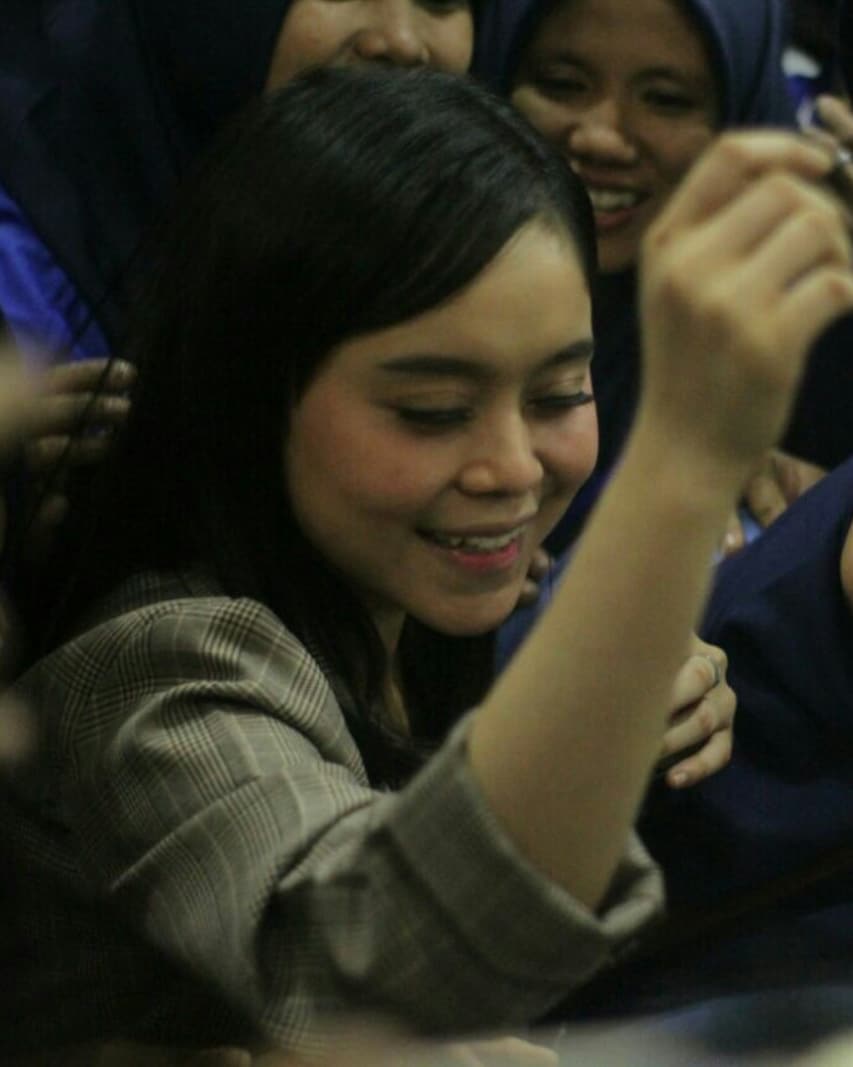 Santai tpi pasti 😊
<a href="/Lesti_Jenong_DA/">Lestykejora</a>
#IDA2018Lesti