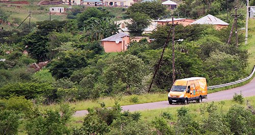 DifferentLifeSA's tweet photo. Your #DifferentDonation can help kids in rural Mpumalanga receive crucial access to primary healthcare from Starfish Greathearts Foundation's mobile clinic. Click below to find out more: https://t.co/vxHiU72Cjb https://t.co/TWgmX7XTgB