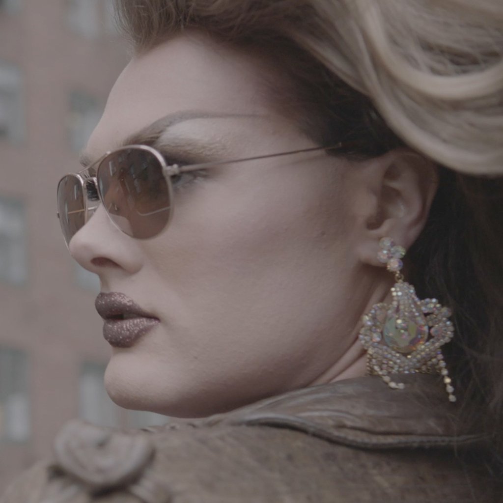 REVRYTV's tweet photo. Episode 3 of #QueensOfKings ft. @ScarletEnvyNYC is now on #Revry! Scarlet will be taking over our Instagram account today, so be sure to check out our IG Story! https://t.co/Ps9zmfQNHi