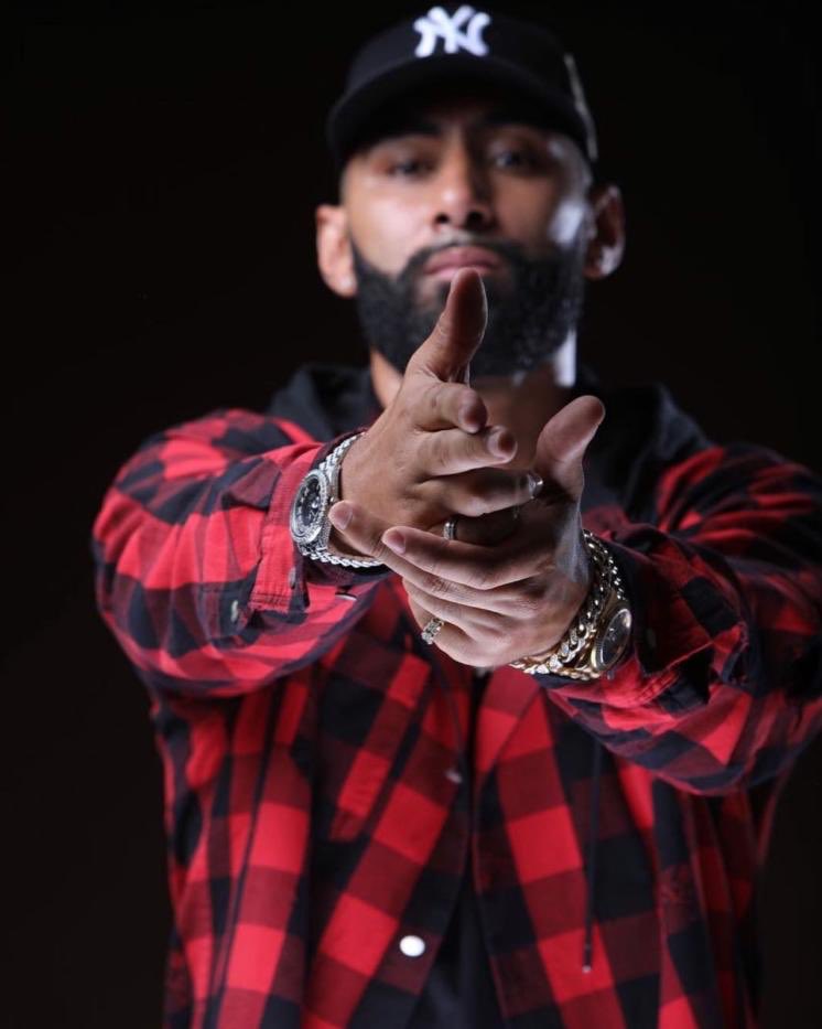 OnOneMusic's tweet photo. #sombre @lafouine78 heute released 🔥🔥🔥 Der Song "Magnum" ist von uns produziert und "Sombre Conclusion" haben wir mit @oster4000 co-produced. https://t.co/eCwHvrYQvy