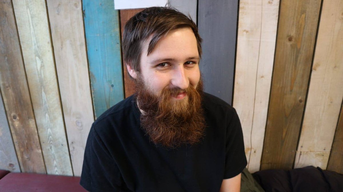 jonnyharrold's tweet photo. The beard has gone! Big thanks to @thegentfox for helping.

For the full live stream watch here: https://t.co/d6jrlsu38E

Almost hit the target - there's still time. Visit my JustGiving page here:
https://t.co/0P41Pzjhfz

Here's a little before and after for you. https://t.co/Lq44F4vSrd