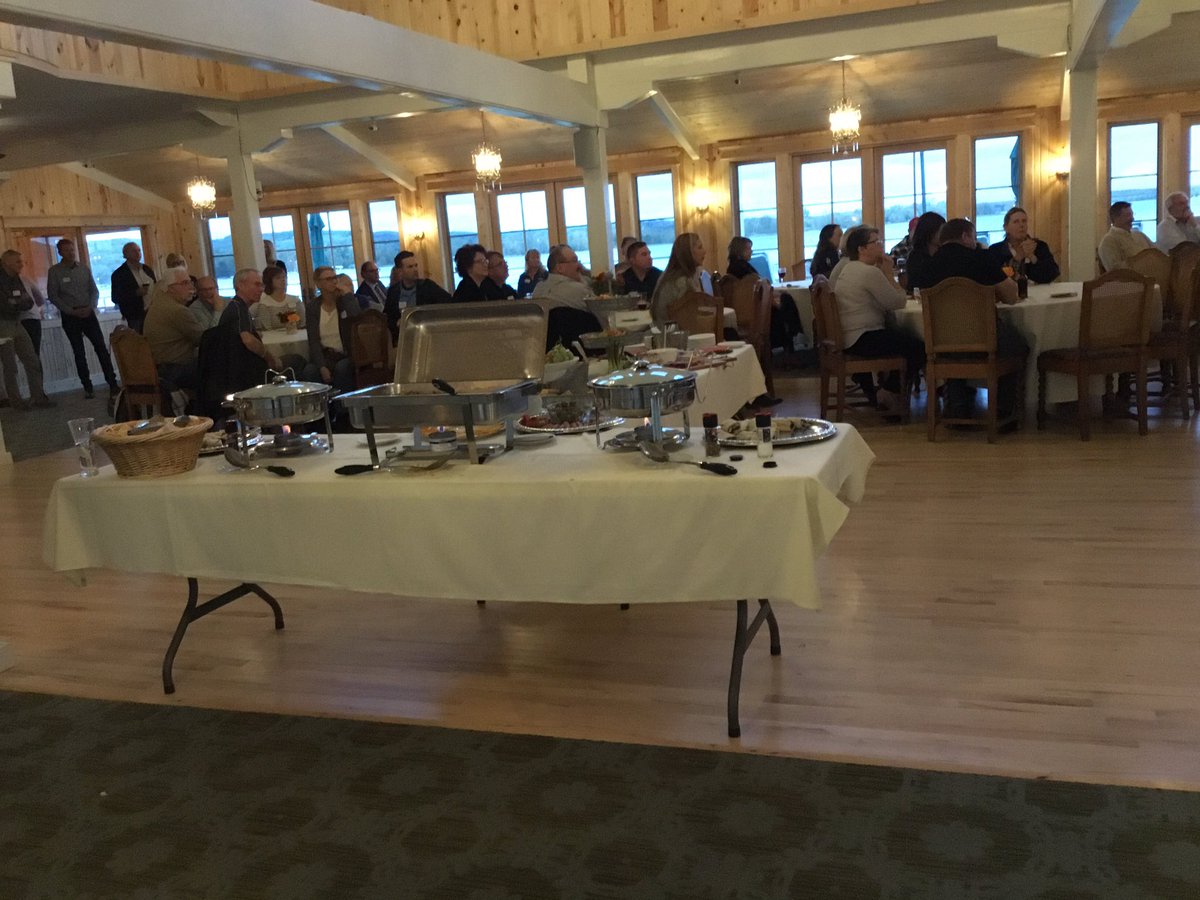 M22Trail's tweet photo. Great times @ManisteeLove Business After Hours at the Portage Pointe Inn! @ManisteePureMI https://t.co/eiRbr635gR