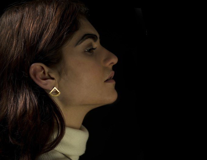 craftscotland's tweet photo. Inspired by the deconstruction of ancient ruins, @HGRJewellery's Minerva Studs contrast geometric shapes with frosted forms to add some elegance to your everyday. Shop them here: https://t.co/9EXlUjUpvM #shopcraft https://t.co/ltrGIx8nrg
