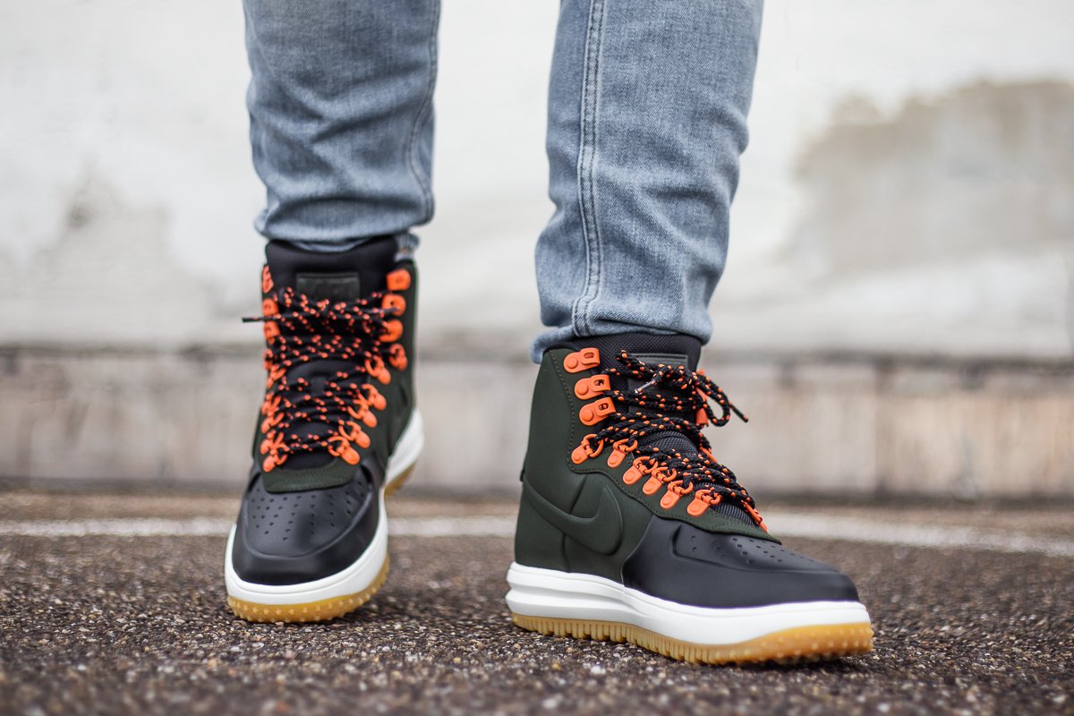 AFEW STORE on Twitter: ""Nike Lunar 1 Duckboot 18" •Sequoia• | Live @afewstore | Shop Link: https://t.co/ryruTLfLXj https://t.co/viORJbaGYa" / Twitter