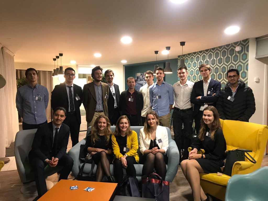 MasterEmfi's tweet image. Hier la nouvelle promo a eu l'opportunité de découvrir les missions de @FinanceActive, #fintech leader dans la gestion de #dette #secteurpublic et solutions #corporate. Merci à toute l'équipe de @FinanceActive pour leurs conseils et leur disponibilité 💡