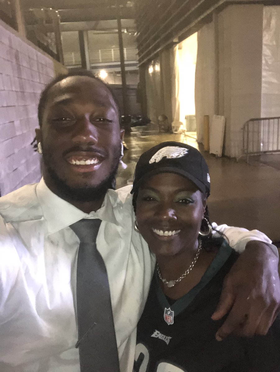 apryll_adams's tweet photo. Post Game with my baby #33Trucking #JoshAdams #Eagles #DocterAdams https://t.co/foZhGWHY7c