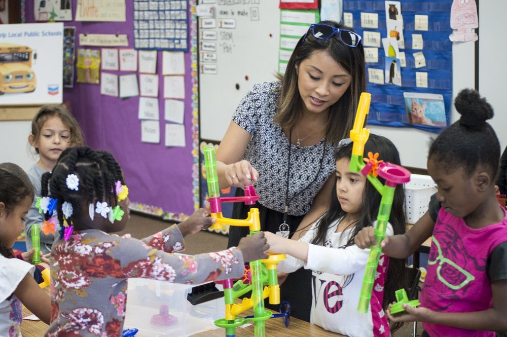 Y100MIAMI's tweet photo. Attention @MDCPS #teachers! Submit your classroom projects on @DonorsChoose for the chance to receive up to $1K in funding from Chevron’s @FuelYourSchool. #LocalEd #Miami #FuelYourSchool
Also, stop by and find us at 801 SW 42nd Ave.
Miami, FL 33134 for free gas until 9am! https://t.co/R2iWWXEDgB