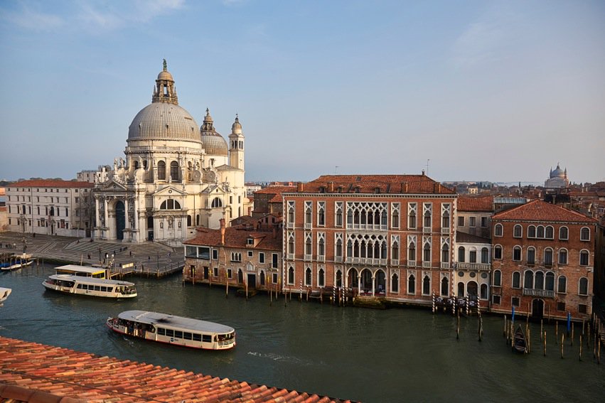 Sina Centurion Palace, five star luxury hotel in Venice, is on the winners of the 2019 Awards for Excellence by Condé Nast Johansens for the Urban Hotel title.
With your support we could win! Vote for us! Voting closes on Friday 19th October 2018 so don’t delay! #sinahotels