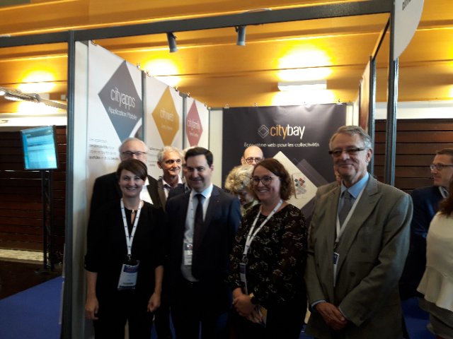 Le président du @sndgct est passé sur le stand de <a href="/Citybayfr/">Citybay</a> > Un bel échange autour des solutions pour dynamiser et digitaliser les collectivités ! #Territorialis #PortailFamilles #PortailCitoyens #SmartCities