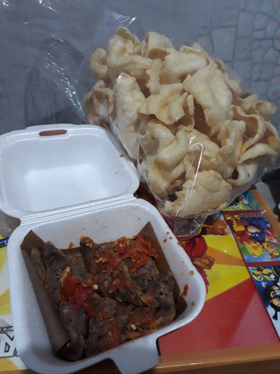 ngetweet sambil melemu,bodo amat😜😜
#IDA2018RizkiRidho