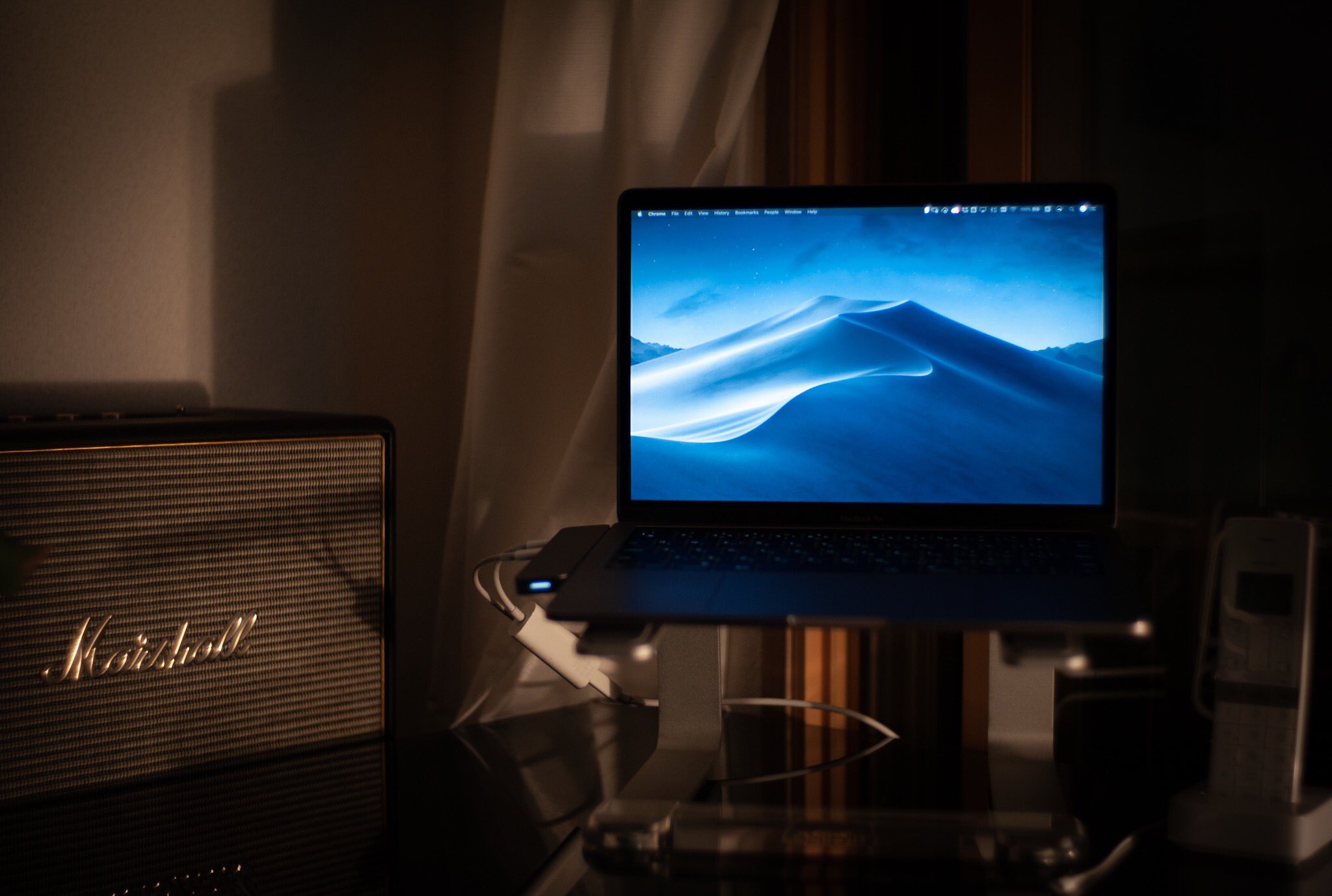 Creamu Macのosをmojave モハーヴェ にアップデート かっこいい です アメリカ南西部にあるモハーヴェ砂漠が由来のようです デスクトップの壁紙は 朝昼夜の時間に合わせて変化します T Co I9cebabapx Mojave Macos Leica Vsco
