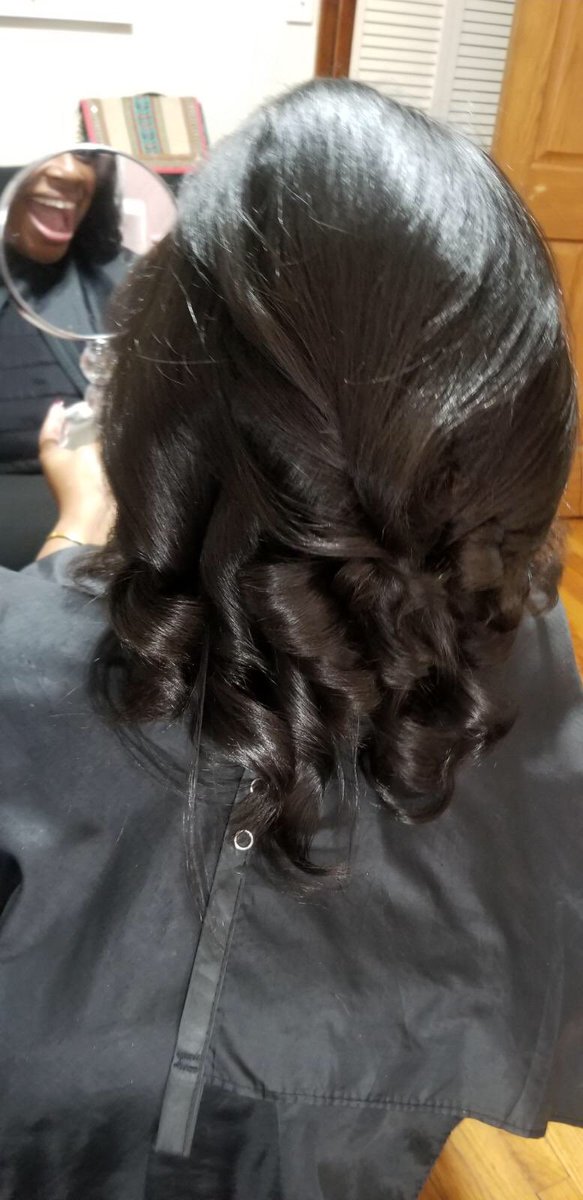 kjoysss773's tweet image. And happy @FineWomenFriday!!!! Ima stunt a few times today, here’s the first dose #BlackHealthyHair #BlackNaturalHair #3YearsIn