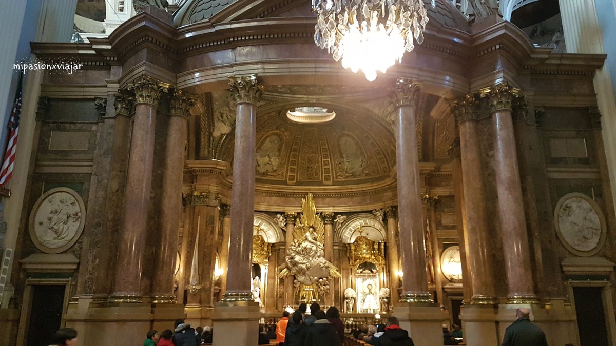 LizFieldComma's tweet photo. Lugar sagrado para todos los aragoneses, creyentes o no ¡viva la Virgen del Pilar! ¡Feliz día de la hispanidad!
#mipasionxviajar #globetrotter #aragon #españa #lovetravel https://t.co/UC7vZ270Fp