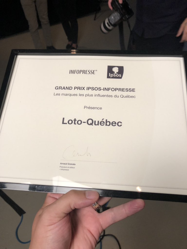 PatriceLavoie's tweet photo. Bel honneur pour @LotoQuebec qui a reçu le Prix @Ipsos @Infopresse des marques les plus influentes au Québec (sondage du public) - Présence - 😄🏆🎉 
Avec @alexisbeauchamp chef de service RP &amp; mes collègues du marketing &amp; de l’innovation. Bravo à tous les collègues! #prixstrat https://t.co/qQVMKhypwd