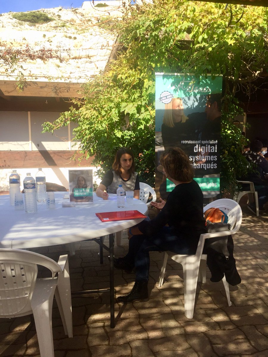 LeWagonMrs's tweet image. Hackathon #code4marseille jour 2, #jobdating avec l’@ApecPacaCorse, Altea et @SeptLieues d’un côté ...
