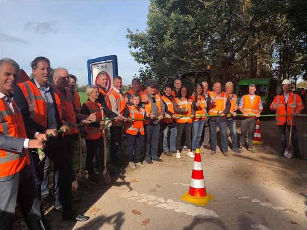 De aanleg van #glasvezel in het buitengebied van Putten is begonnen! Dank aan alle ambassadeurs! bit.ly/2Pqw92e @RoelofKoekkoek @glasbuitenaf