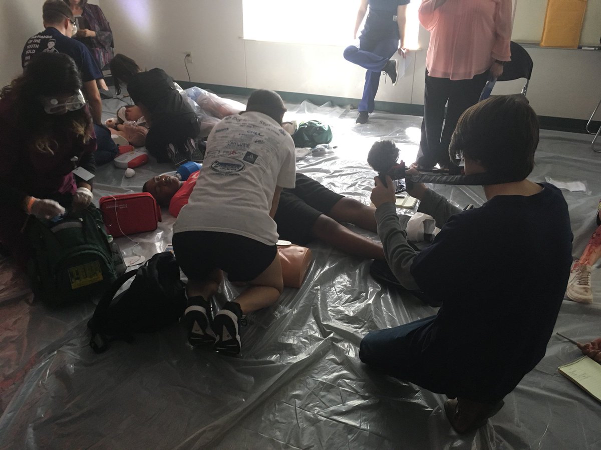 kingwoodav's tweet photo. Kingwood AV students filming interviews and broll of the emergency assessment competition. #handsonexperience #realworld #IAMHUMBLE #HumbleISDJOY https://t.co/uomUOVDA3L
