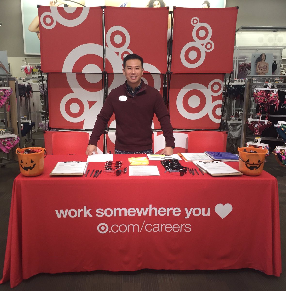 Our National Hiring Event has started!

Oct 12-14 from 10am-6pm!  Save some time and apply before the event! 

Dress to impress and get excited!  I cannot wait to personally meet you at our table 😎

T-2397, La Habra
1000 W. imperial Highway
La Habra, CA 90631