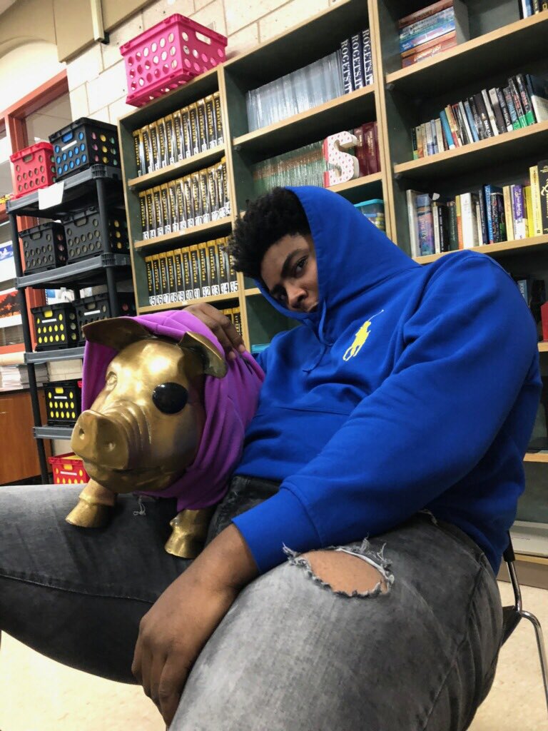 TakeThePig's tweet photo. A boy and his pig #FriendsToTheEnd https://t.co/MRoh3yI9xz