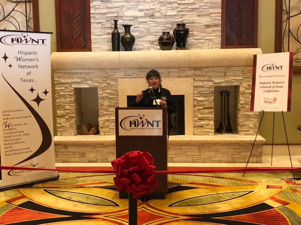 lupitamorin's tweet image. Love our  @HWNT Honorary Chair - Comadre @noracomstock !! Mil gracias #elpoderdelamujer