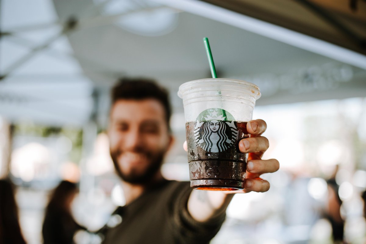 The <a href="/dealspotr/">Dealspotr</a> office tried all the Fall <a href="/Starbucks/">Starbucks</a> drinks &amp; food (plus a few extras)... and rated them all! dealspotr.com/article/starbu…
Article cred to <a href="/MarketingByRach/">Rachel Auerbach</a> #PSL #coffee