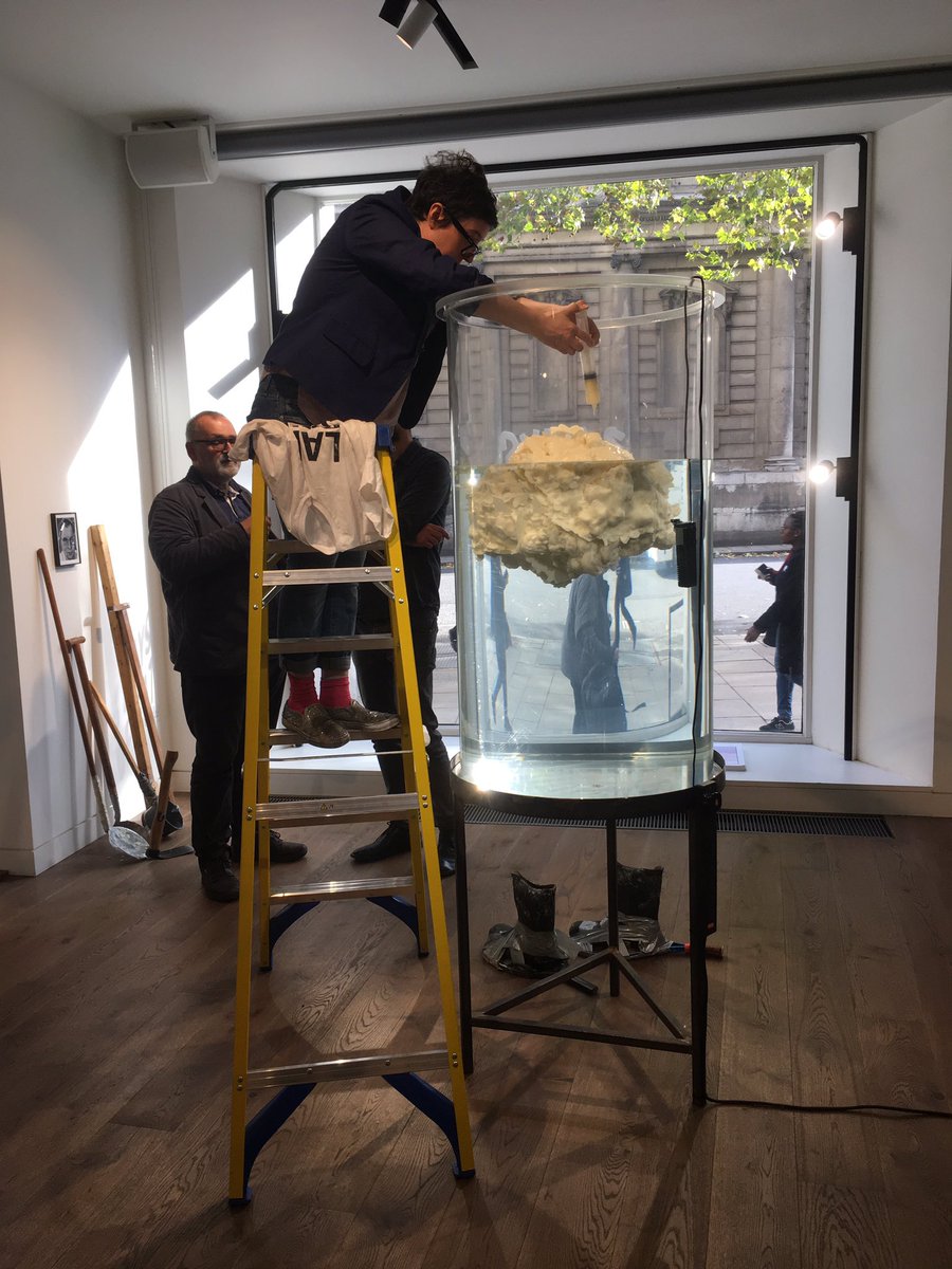 3 Days of Fat. <a href="/KingsCollegeLon/">King's College London</a> Excellent installation and the cleanest #fatberg I’ve ever seen!