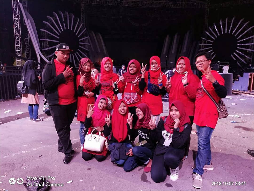 HAPPY ANNIVERSARRY 44 MONTH K2RL SE-INDONESIA MAUPUN LUAR NEGERI🎉🎊🎂🎁 13-02-2015 👉13-10-2018
Alhamdulillah kli ini mndptkan hdiah indah piala IDA.Slalu kompak,solid,dukung abang jg <a href="/DA2_Rizki/">Rizki 2{R} Real</a> ,<a href="/DA2_Ridho/">Ridho 2{R}</a> 
#K2RLSejati #K2RLIndonesia #K2RLLuarNegeri
#OneTeamOneDreamOneHeartbeat