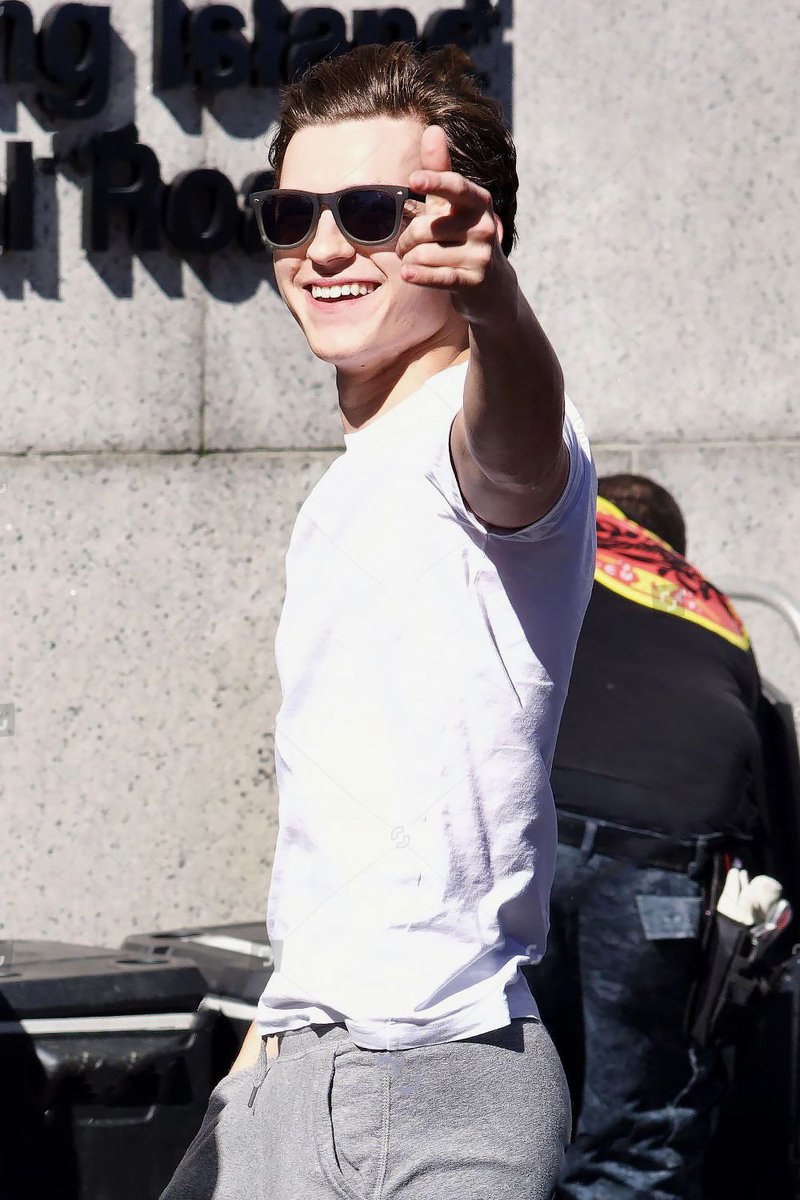 tom holland sweatpants