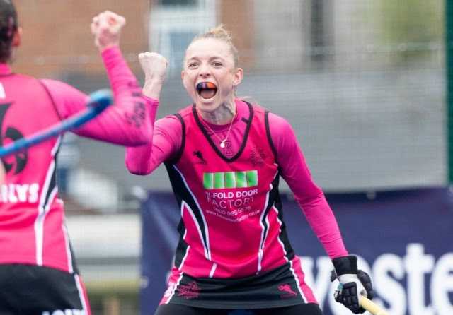 Robs_Sport's tweet image. HOCKEY: @SloughHCL1 leave it late to secure a first point in the @EnglandHockey Premier Division this season - bit.ly/2NCAtd1 - PHOTO: Mel Ball scored a late equaliser for the Pink and Blacks in the 1-1 draw at Canterbury.