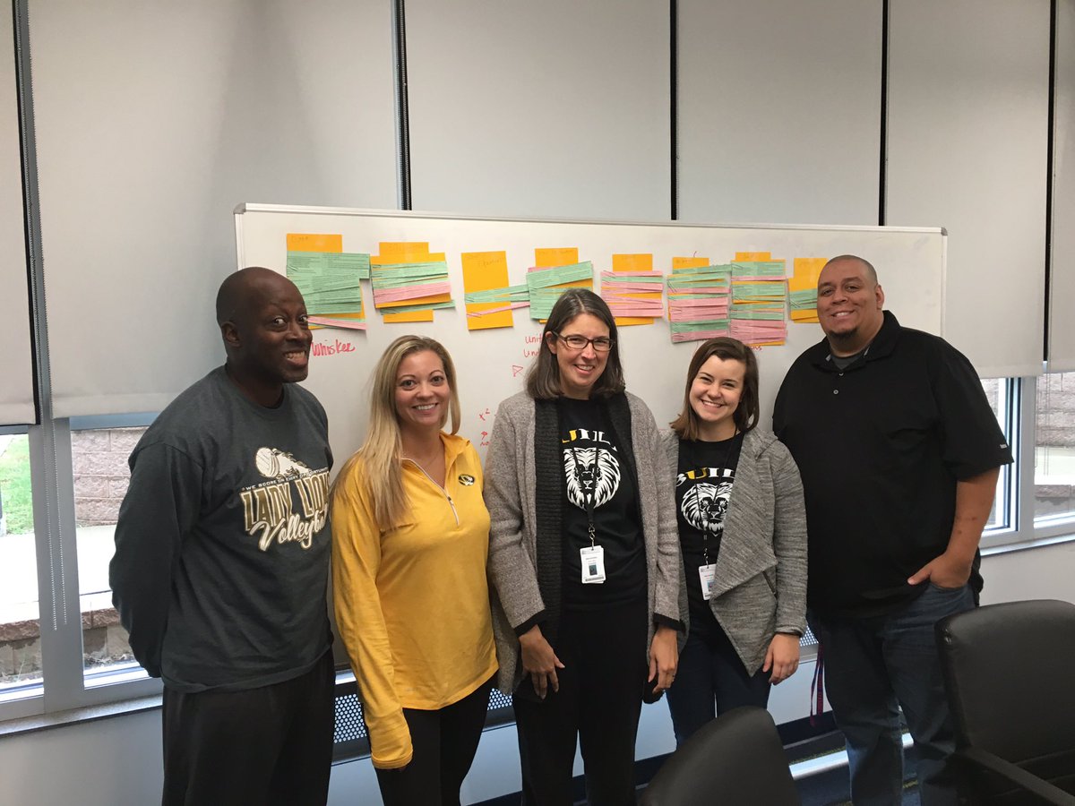 ucitylearns's tweet photo. This very dedicated group of math teachers dove in deep the past two days and spent time talking about MLStandards within our Alg.1 Scope & Sequence! @vosevich #thinkingandtalking #algebra1 #UCHS https://t.co/saxZuHJ5pn