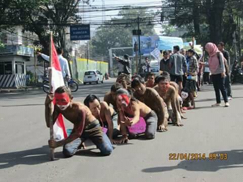 gampar01's tweet photo. Kenang kenangan #salambelummerdeka https://t.co/5IJIgUMtwB